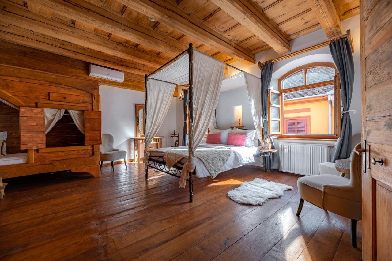 Boutique Hotel Von Graf 시기쇼아라 외부 사진