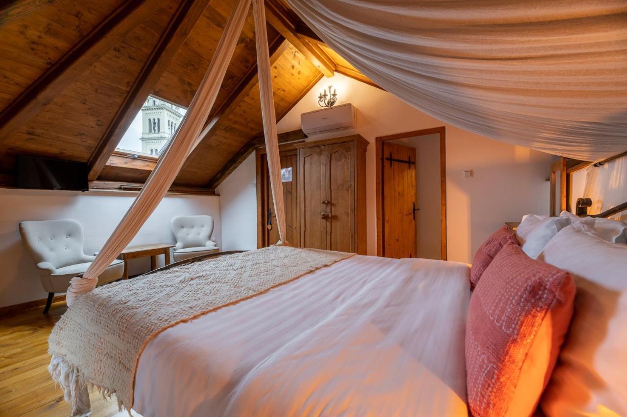 Boutique Hotel Von Graf 시기쇼아라 외부 사진
