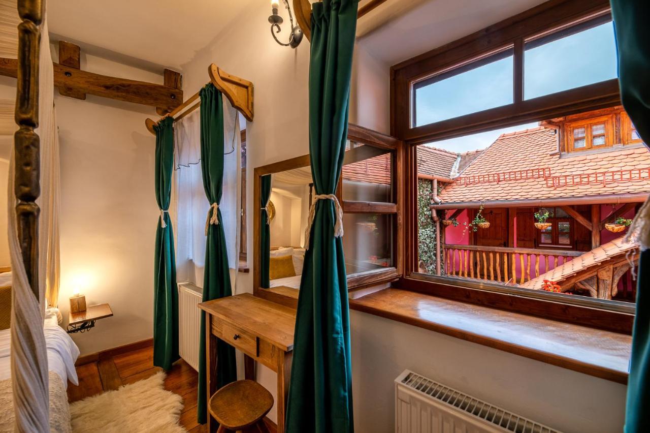 Boutique Hotel Von Graf 시기쇼아라 외부 사진
